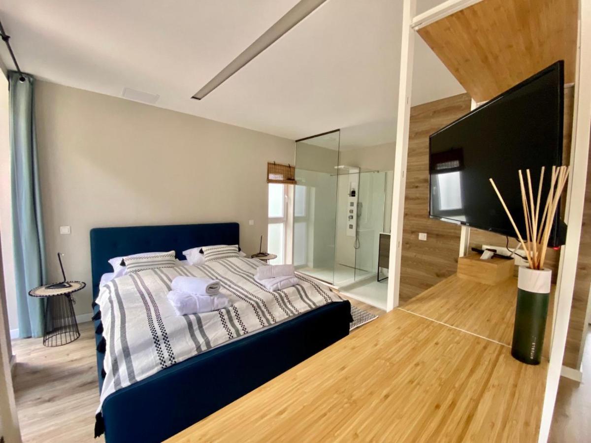 Kenese-Voelgye Villahotel バラトンケネシェ エクステリア 写真