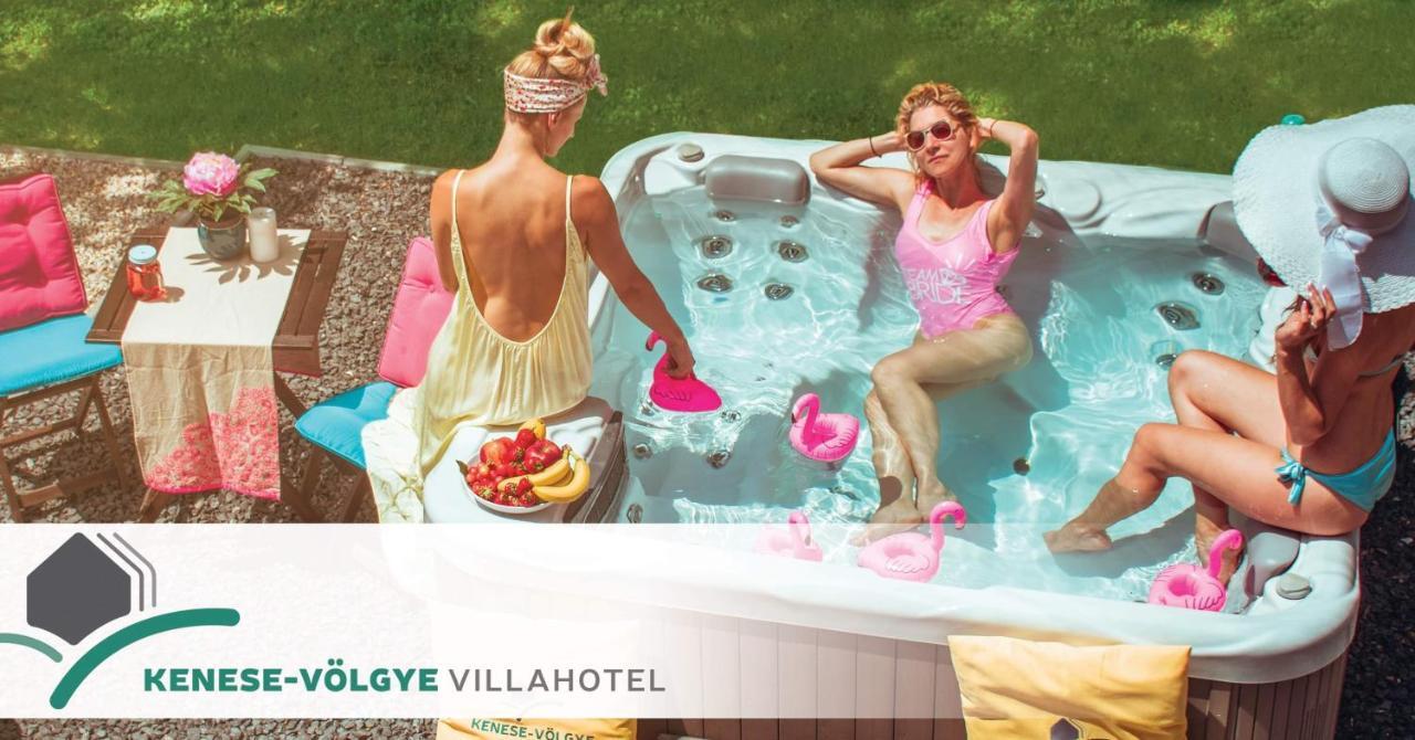 Kenese-Voelgye Villahotel バラトンケネシェ エクステリア 写真